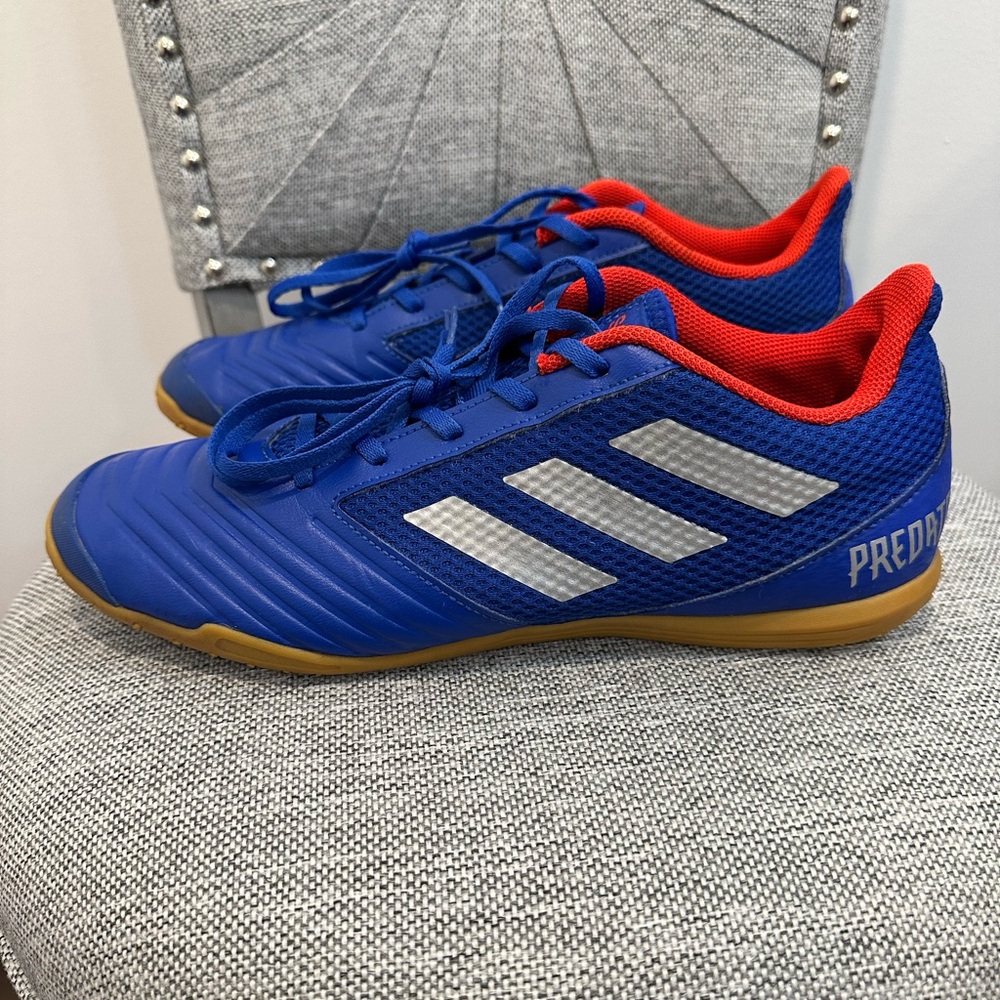 Adidas Men’s Predator Sala Indoor Turf Soccer Shoes, Size 11.5